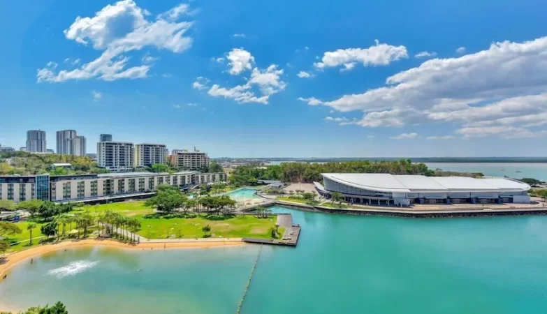Many Renters Prefer Walkable Areas Near Residential Waterfronts